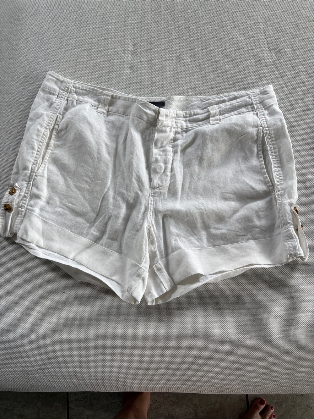 Vince Women’s White Linen-Blend Casual Shorts